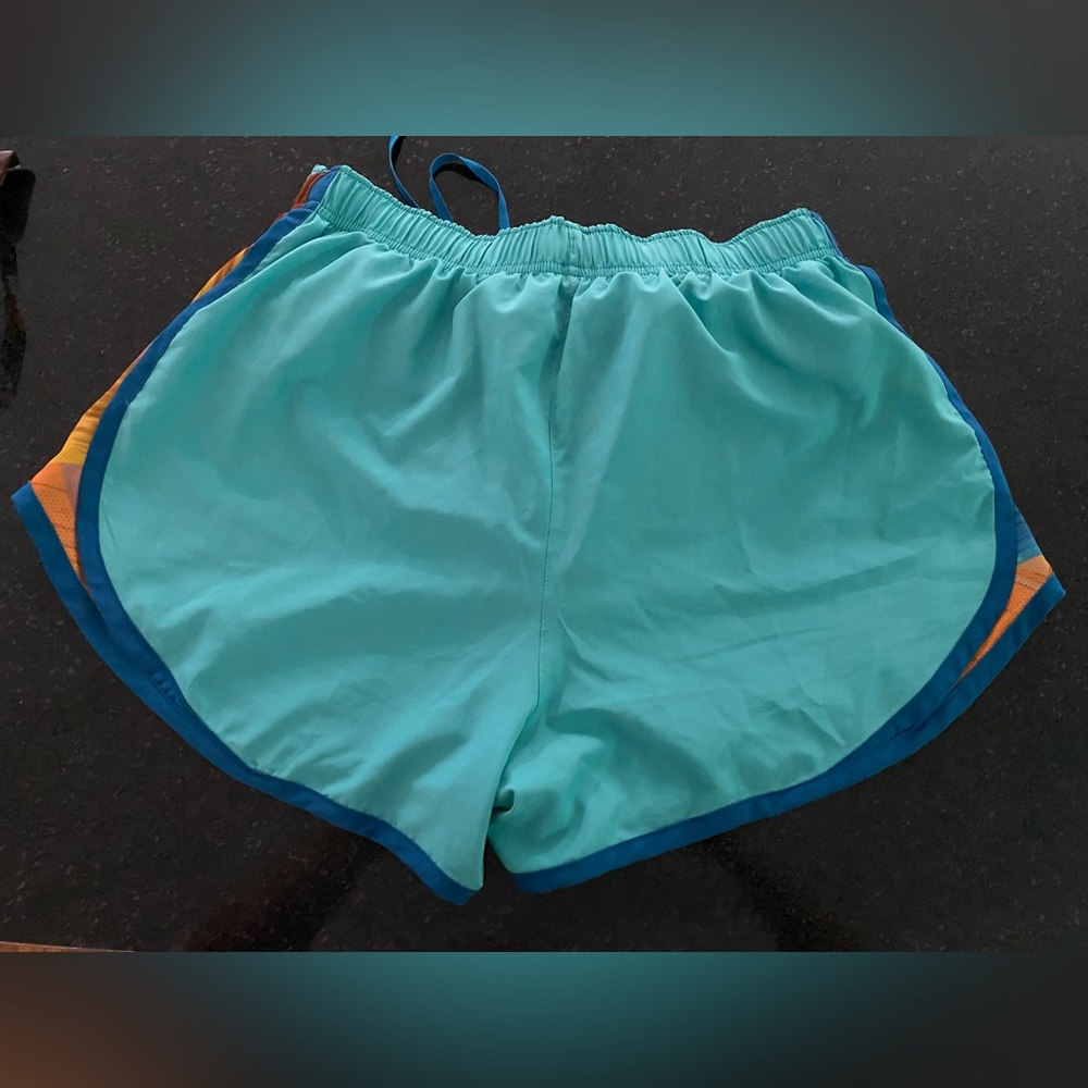 Nike Shorts - Picture 3 of 7